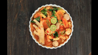 Bisa Bikin Gemuk, Kalori Semangkuk Seblak Setara Nasi Padang? Ini Hitungannya!