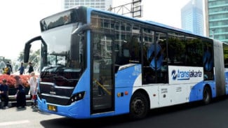 Naik Transportasi Umum Bisa Super Irit, Begini Trik Jitunya!