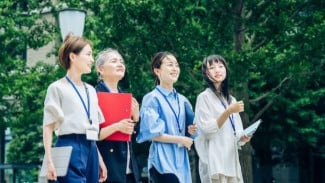 Dress for the Job You Want! Ini Inspirasi Outfit Interview Sesuai Bidang Pekerjaan Biar Dilirik HR