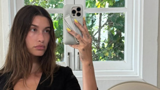 Tren Lemonade Nails Ala Hailey Bieber yang Viral