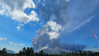 Erupsi Dahsyat Gunung Lewotobi Laki-Laki, Wisatawan Dilarang Mendekat dalam Radius 6 Km