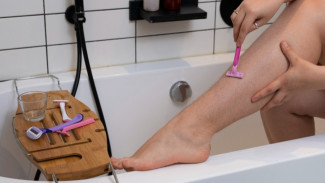 Cara Mencukur Bulu Kaki yang Benar Biar Gak Makin Tebal Saat Tumbuh
