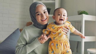 Ibu-ibu Wajib Tahu! Ini Panduan Memilih Skincare Aman untuk Anak ala Dinda Hauw