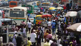 Alasan Warga Jakarta Serba Buru-Buru di Tempat Umum, Wisatawan Harus Tahu Biar Gak Kaget