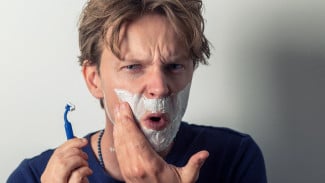 Trik Menajamkan Kembali Pisau Cukur yang Tumpul, Gak Perlu Beli Lagi!