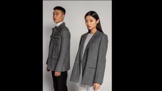 Biar Nggak Kelihatan Ketenggelam, Trik Styling Oversized Blazer untuk Tubuh Pendek