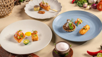 Duet Chef Petty Elliott dan Chef Raymond Siek di Bali, Sajikan Makanan Khas Nusantara yang Mewah