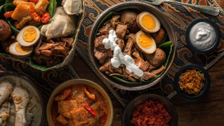 Alasan Gudeg Jogja Selalu Disajikan dengan Sambal Goreng Krecek, Bisakah Diganti?