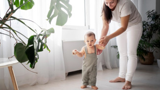 Apakah Anak Anda Terlambat Berjalan? Ini 6 Hal yang Perlu Dilakukan