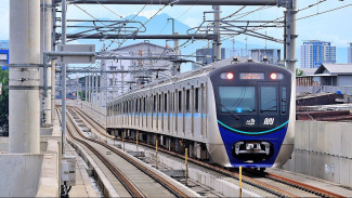 MRT Jakarta Kembali Beroperasi Normal, Akses Stasiun Istora Mandiri Sudah Dibuka