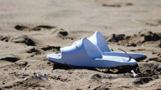 10 Merek Sandal Paling Nyaman di 2025: Ringan Banget, Cocok Buat ke Pantai