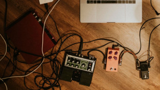 Bahaya Membiarkan Kabel Elektronik Berantakan, Begini Trik Merapikannya