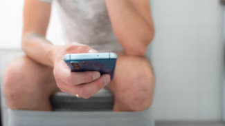 Peringatan! Kebiasaan di Toilet Ini Bisa Mengancam Jiwa