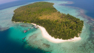 Menyingkap Pesona Karimunjawa: 5 Fakta Esensial yang Wajib Anda Tahu Sebelum Berlibur
