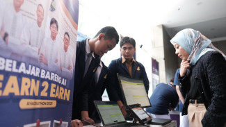 18 Juta Pelaku Usaha Sudah Mengadopsi AI, Guru dan Siswa Dibekali Skill Kecerdasan Buatan