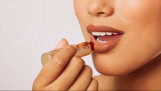 Rahasia Ombre Lips Anti Gagal, Teknik dan Warna yang Paling Cocok untuk Bibir Indonesia