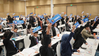 Belajar Diplomasi Sejak Dini: Ratusan Pelajar Ikut Simulasi Sidang PBB Belajar Negosiasi Hingga Bahas Isu Internasional