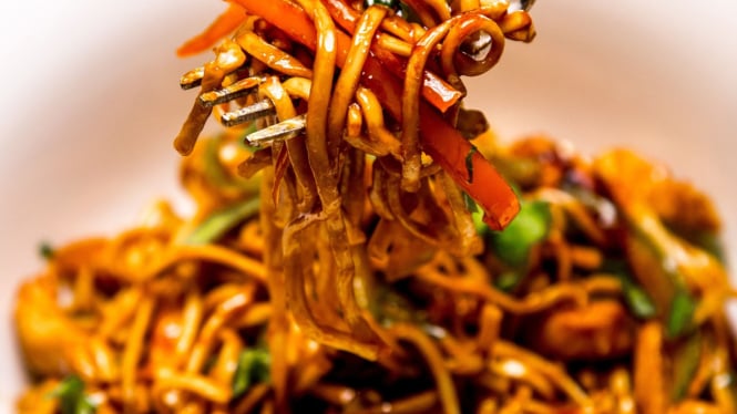 Ilustrasi mie goreng yang lezat