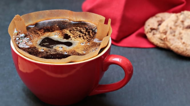 Ilustrasi Minum Kopi Turunkan Berat Badan