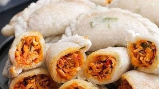 Cireng isi ayam mercon