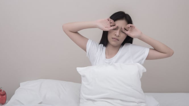 Ilustrasi Bangun Tidur Badan Terasa Berat