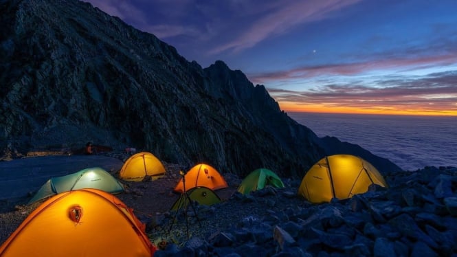 Ilustrasi gunung