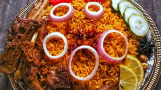 Ilustrasi nasi kebuli kambing