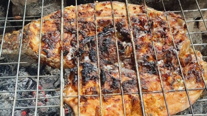 Ilustrasi ikan bakar