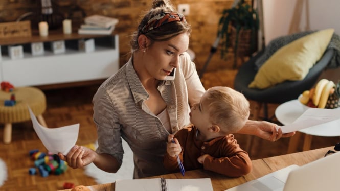 Ilustrasi working mom