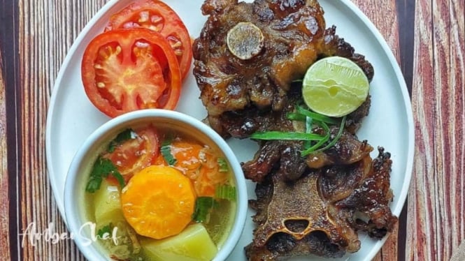 Sop buntut bakar