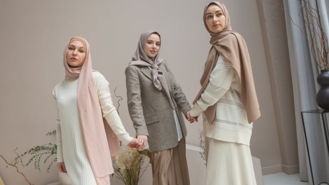 Pilihan padu padan busana lebaran earth tone