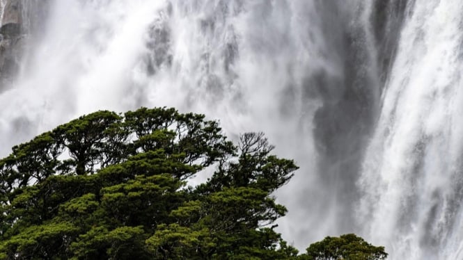 Ilustrasi air terjun