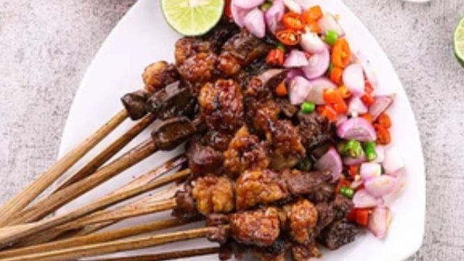Ilustrasi sate kambing bumbu kecap