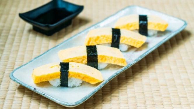 Ilustrasi tamago sushi
