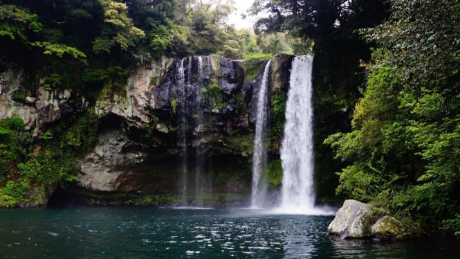 Ilustrasi air terjun