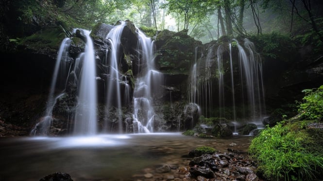 Ilustrasi air terjun