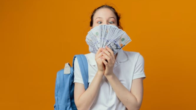 Ilustrasi Pelajar Dapat Cuan dari Passive Income