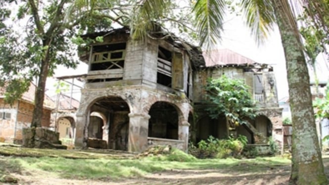 Rumah Batu Olakemang