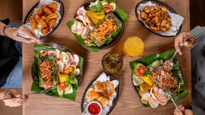 Menu nasi goreng bakar.