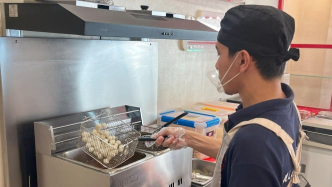 Makaroni Ngehe, atau yang akrab disebut MaHe
