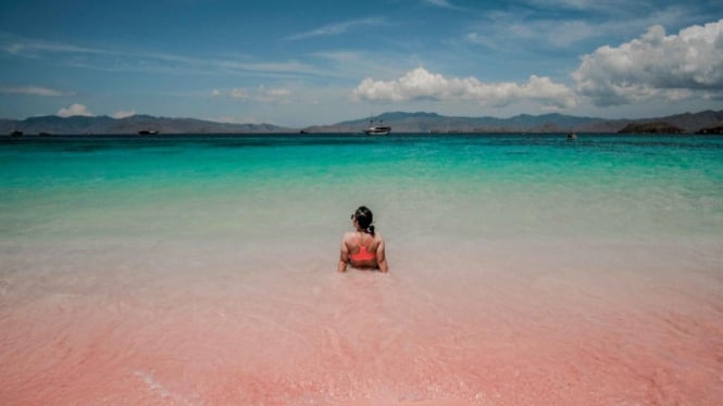 Pantai Long Beach Labuan Bajo