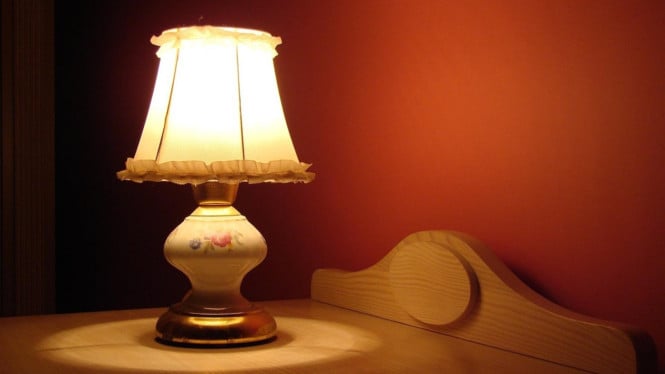 Ilustrasi lampu tidur