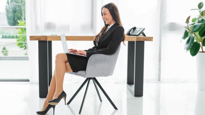 Cara duduk di kantor gambarkan watakmu
