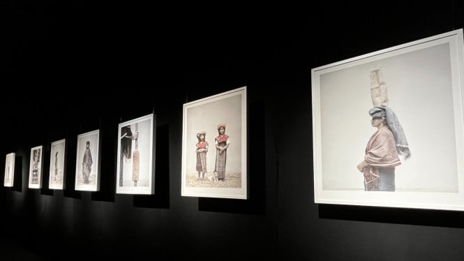 Pameran Fotografi 80 Tahun Keberagaman
