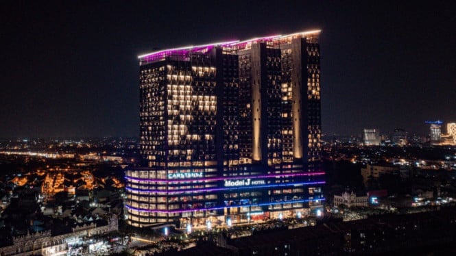Model J Hotel