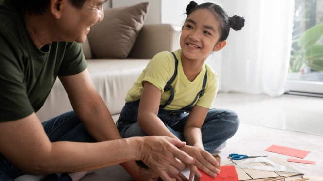 Ilustrasi orang tua support passion anak