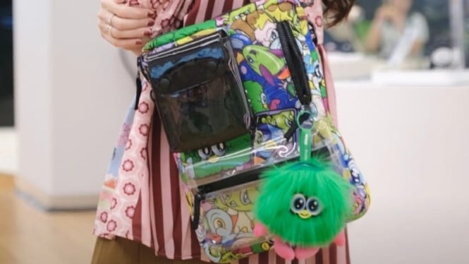 Aksesoris airpod dan tas laptop