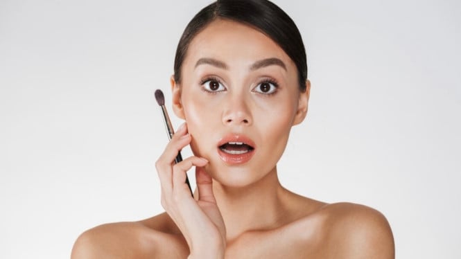 Ilustrasi Makeup