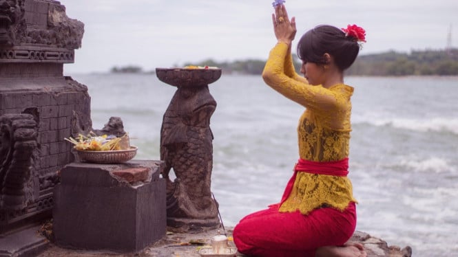 Ilustrasi ritual di Bali