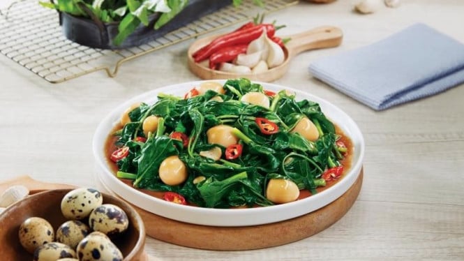 Tumis kangkung.